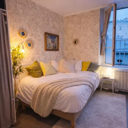 Apartman Clara Lovely In The Heart Of Marais *